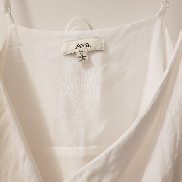 White wrap dress perfect for summer - Picture 2 of 8